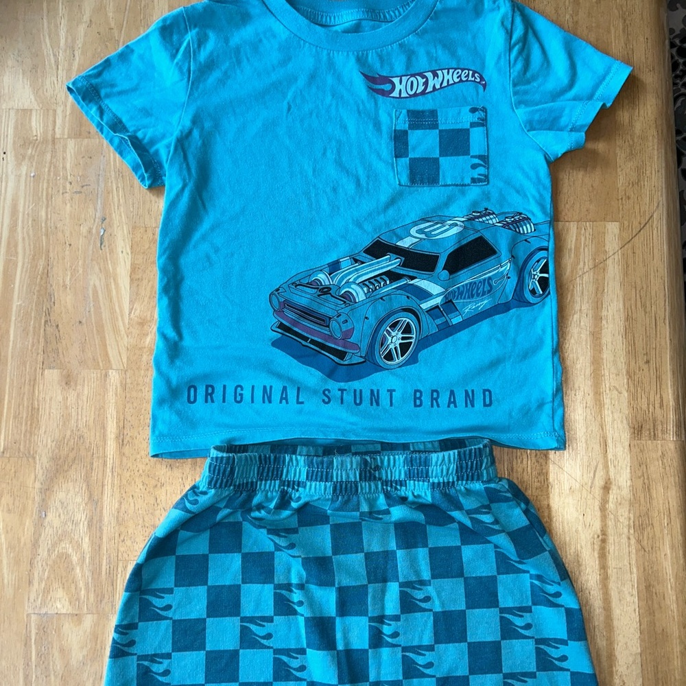 Hot wheels 5t tshirt and shorts outfit blue unisex girls